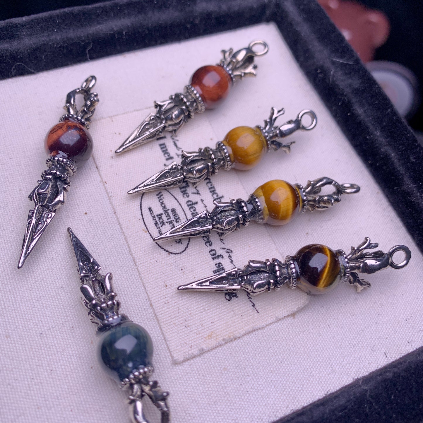 【Tiger's Eye】stag's head cone box