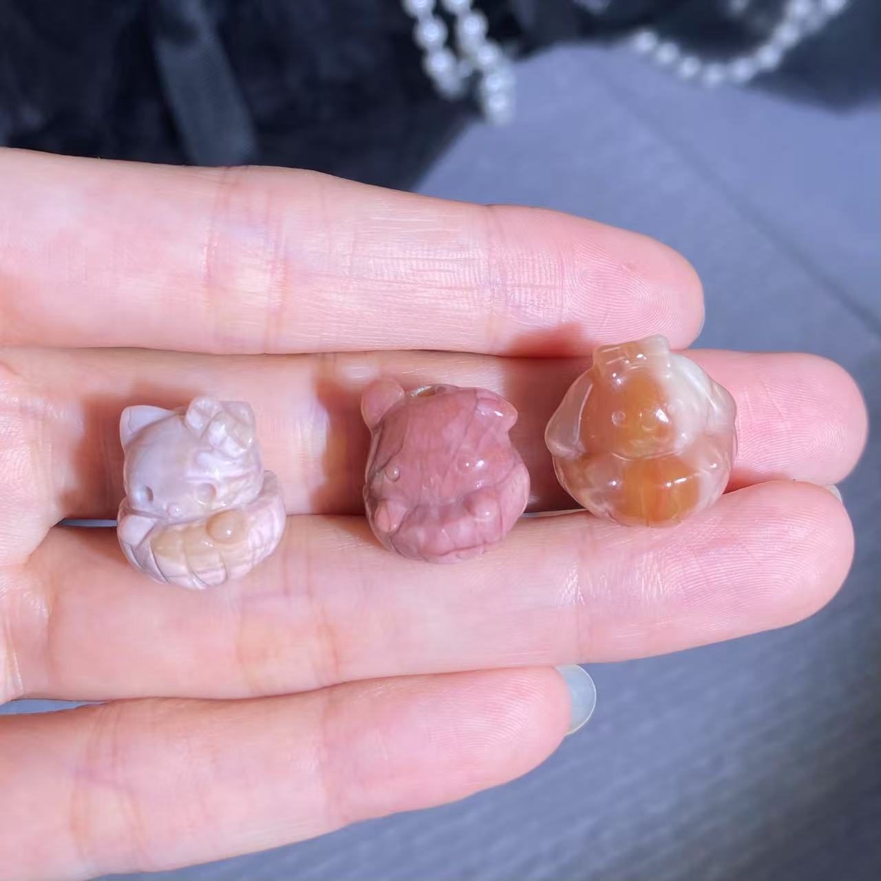 Natural Alashan agate helloKitty watermelon carved charms