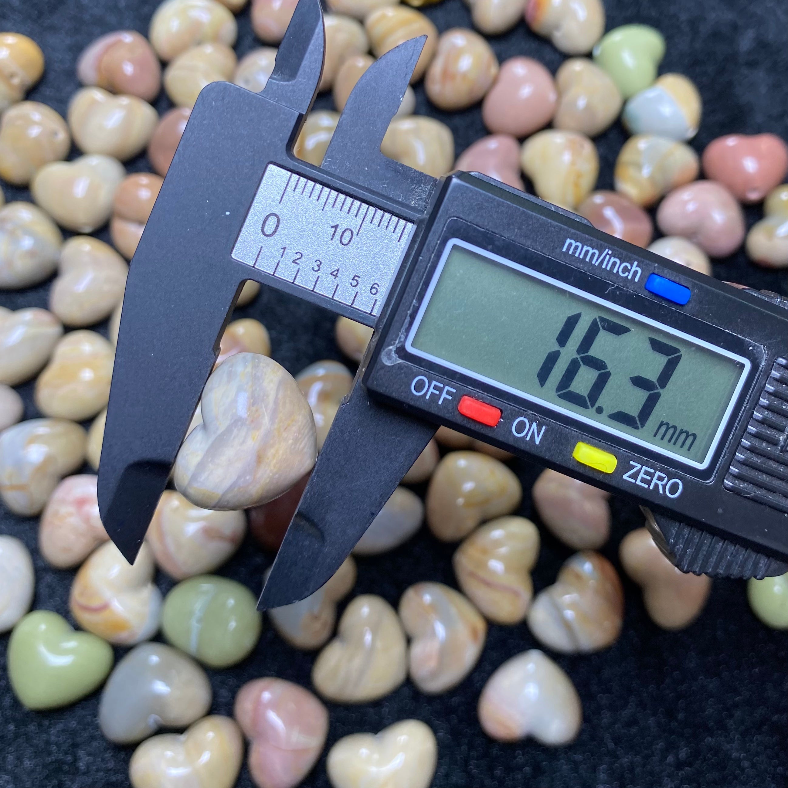Natural Alashan Agate Carved charms Heart