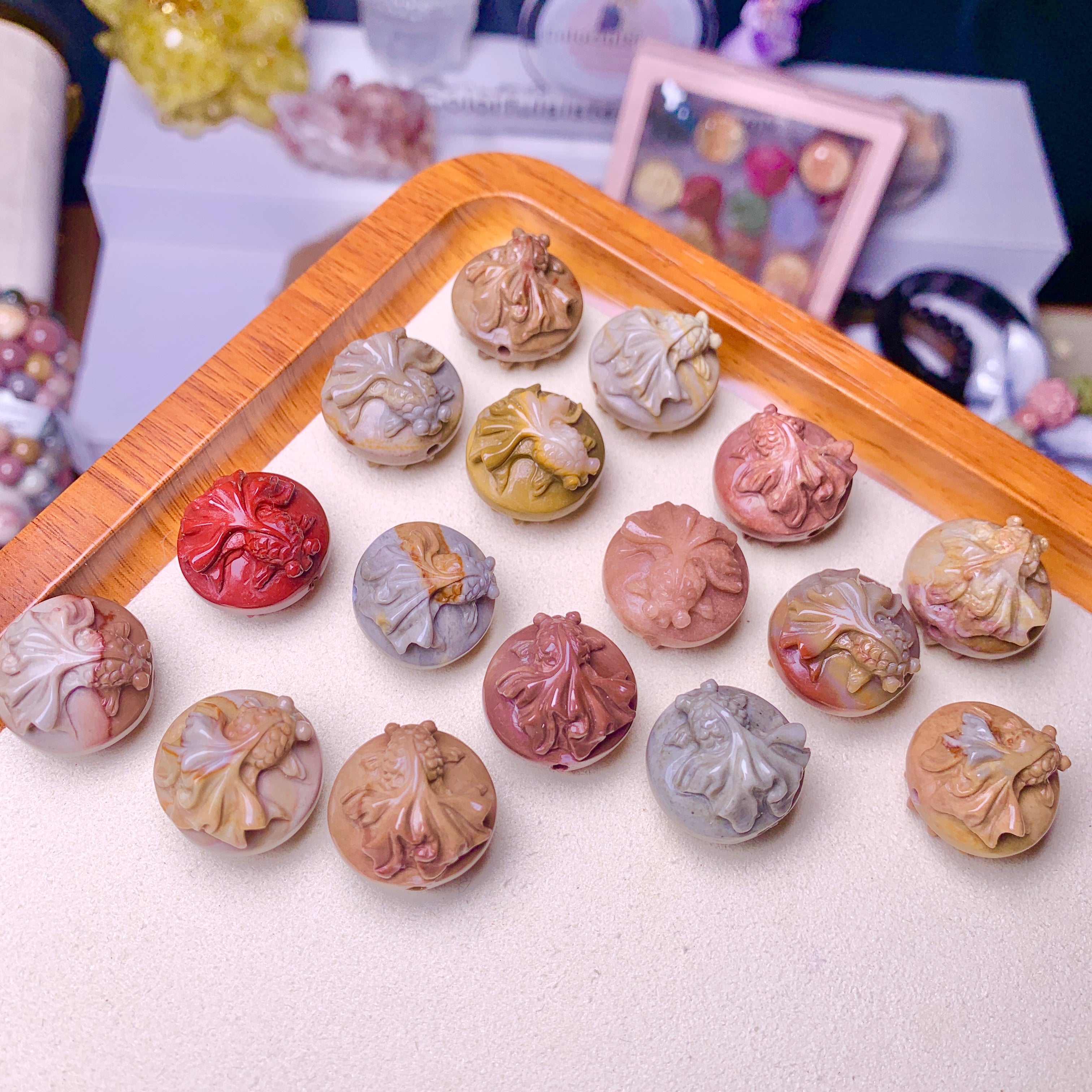 【Alashan Agate】  Double-sided chrysanthemum goldfish beads