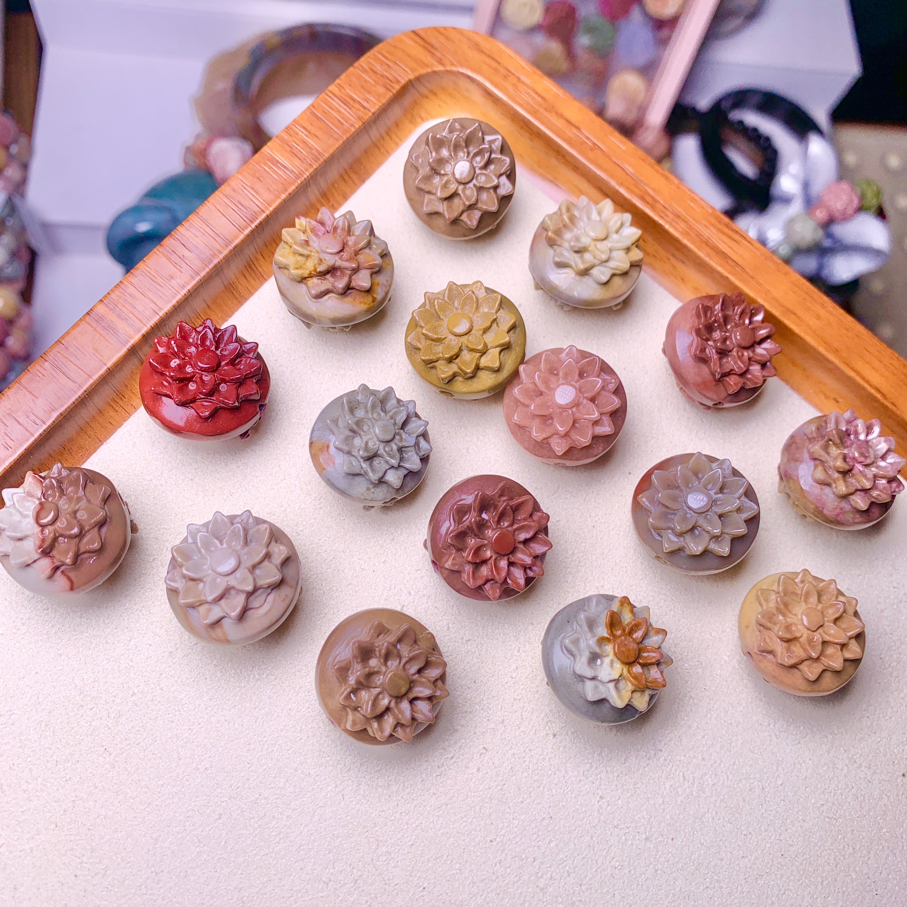 【Alashan Agate】  Double-sided chrysanthemum goldfish beads