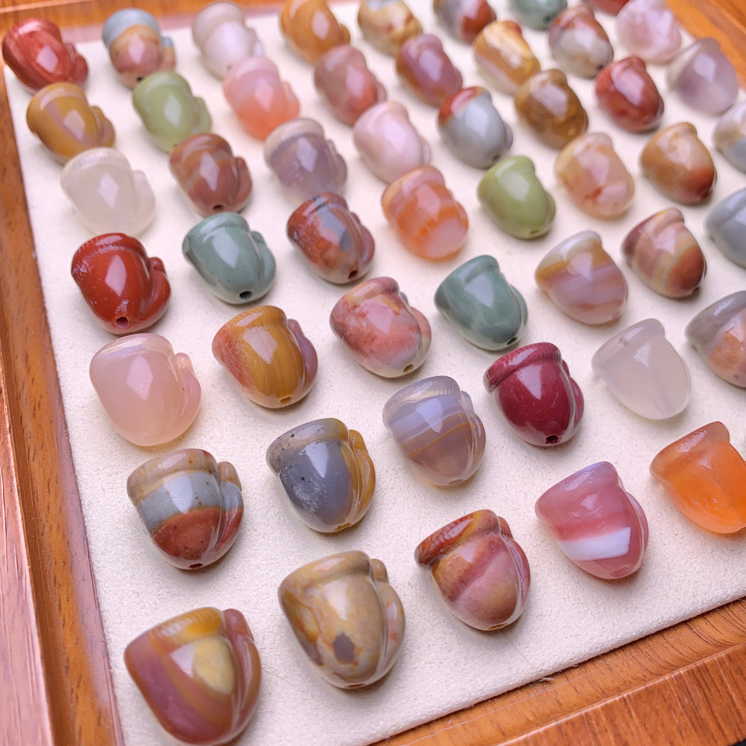 【Alashan Agate】 Christmas hat