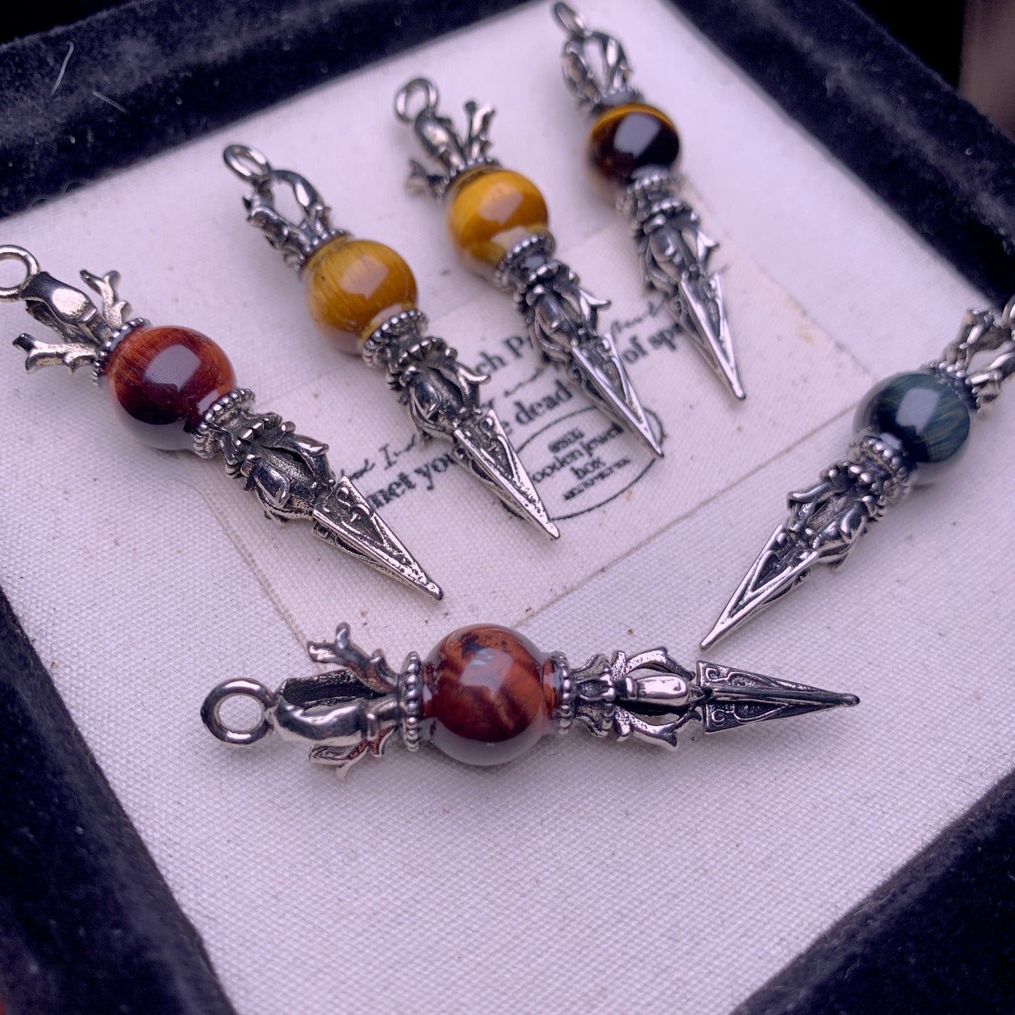 【Tiger's Eye】stag's head cone box