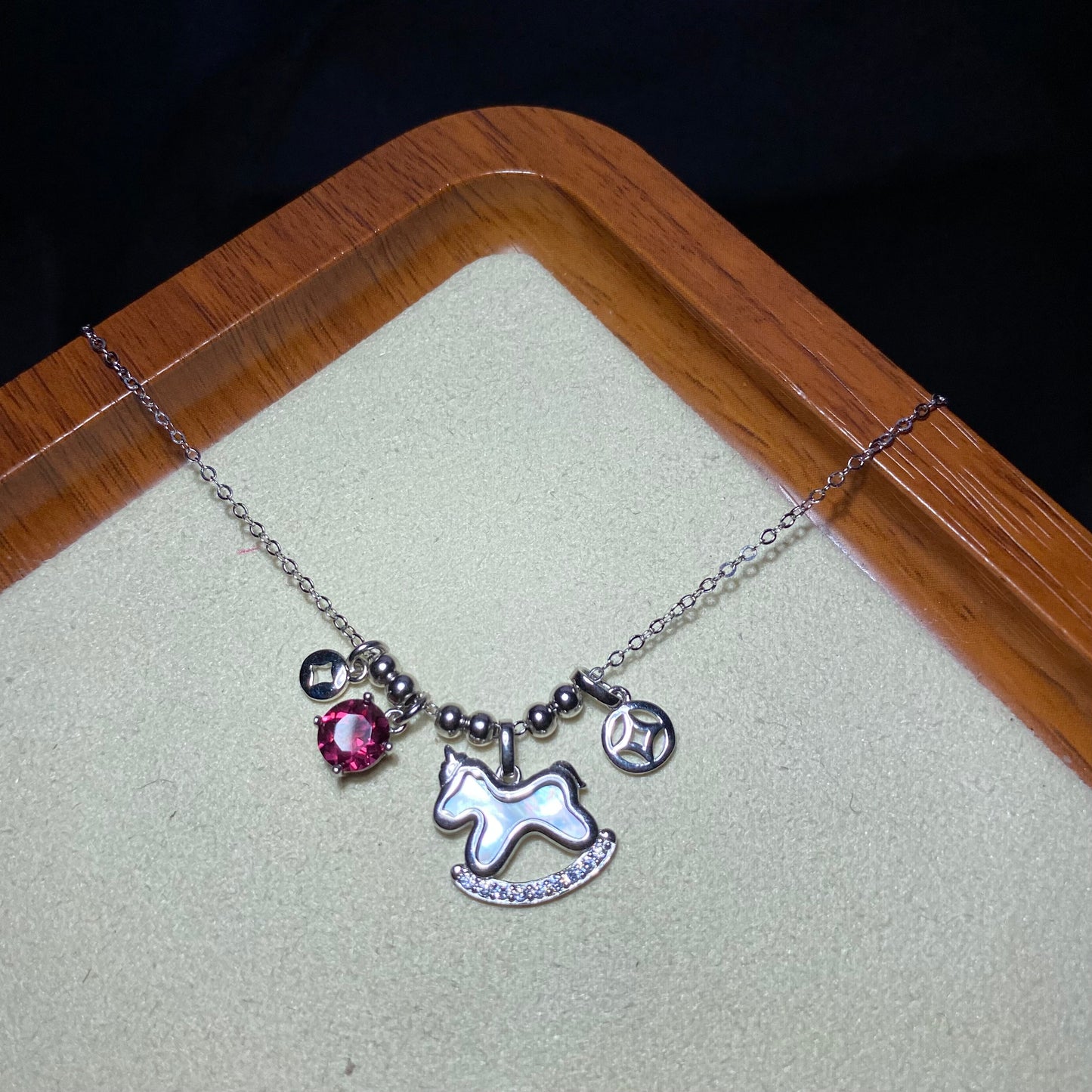 Little pony necklace