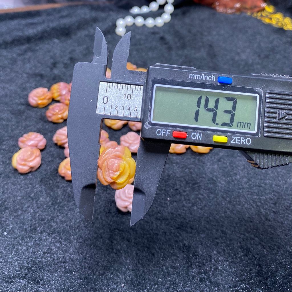 Natural Alashan agate  double-sided flower carved charms
