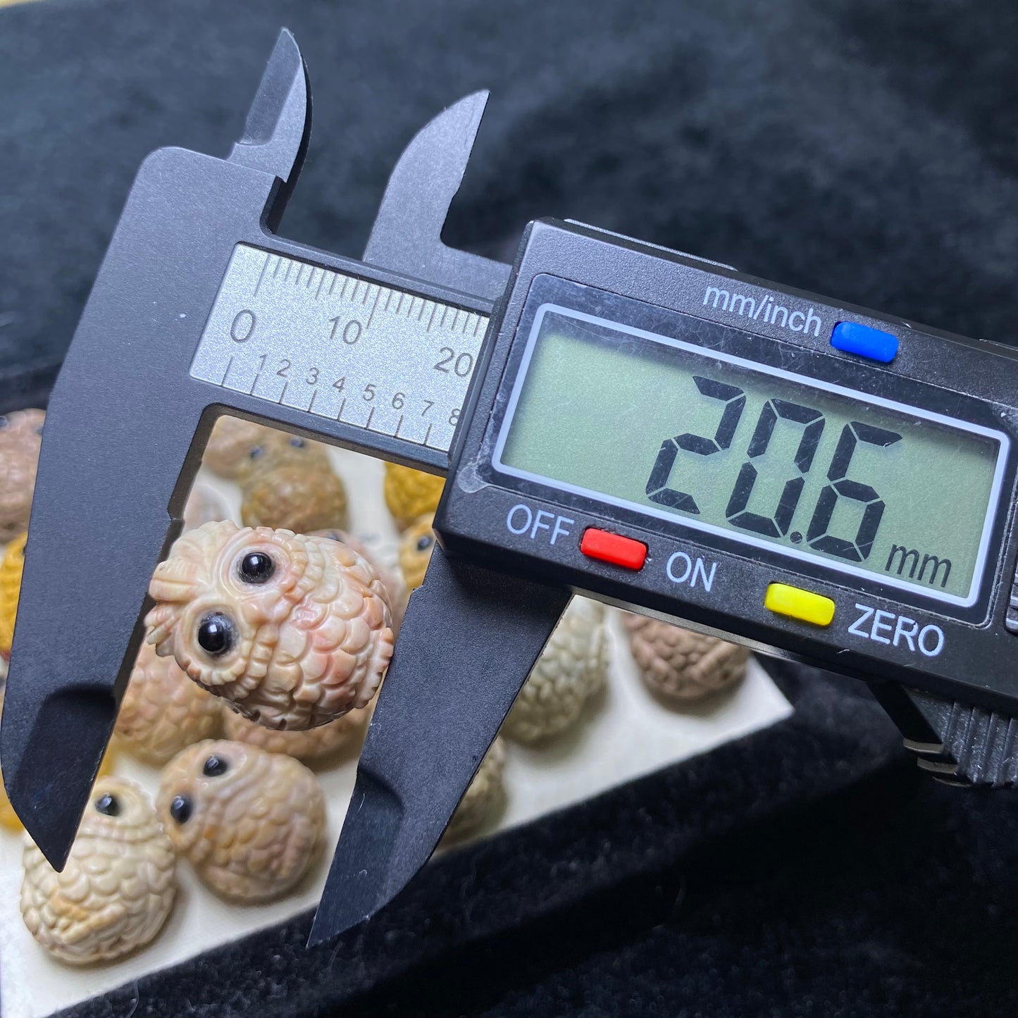 Natural Alashan Agate Carved charms Owl