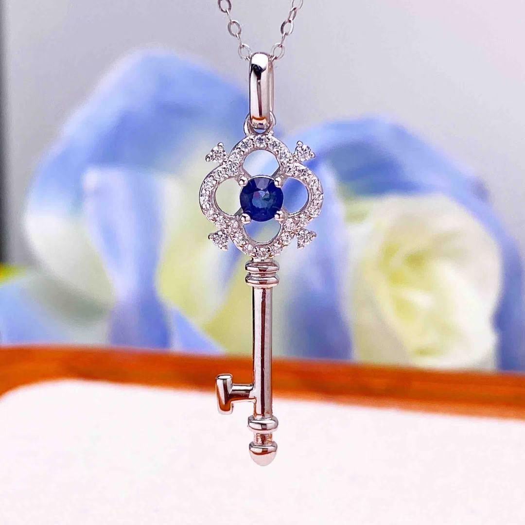 Natural Sapphire Pendant