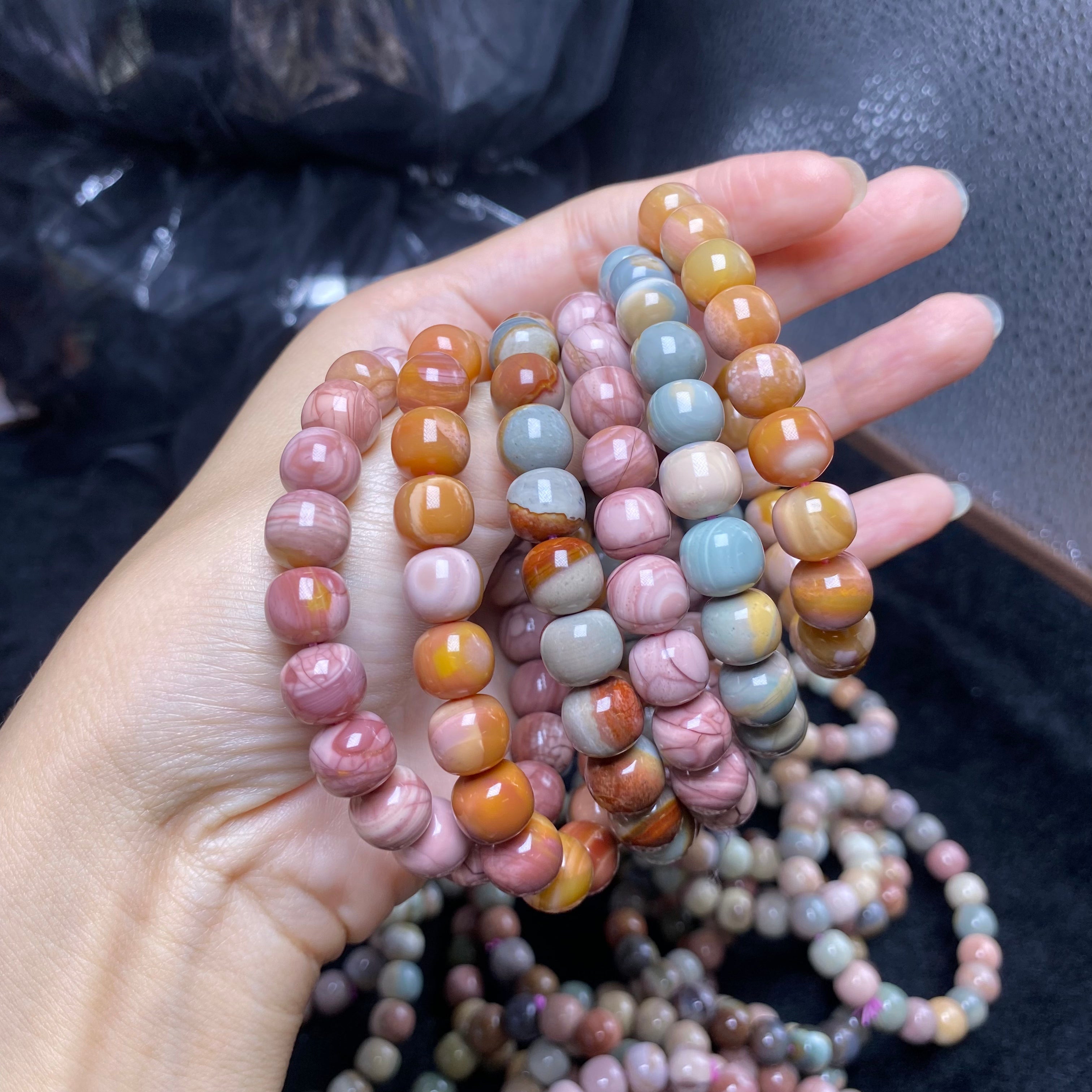 alashan agate apple shape beads bracelet  10mm+