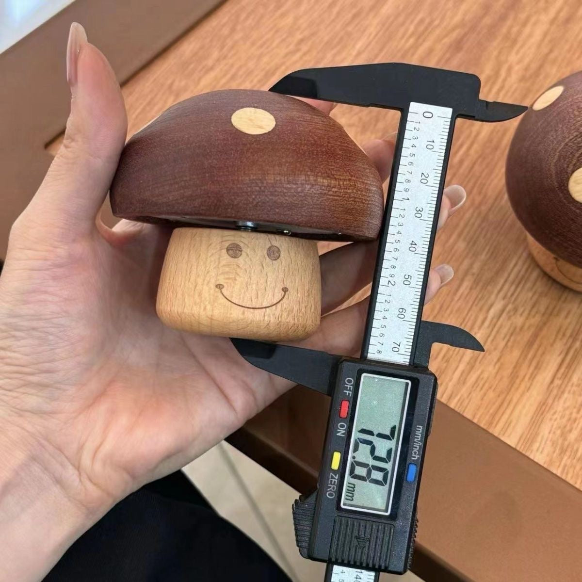 Music Box Cute Mini Mushroom Vintage Wood Carved Musical Gift for Birthday Valentine's Day Christmas Thanksgiving Day