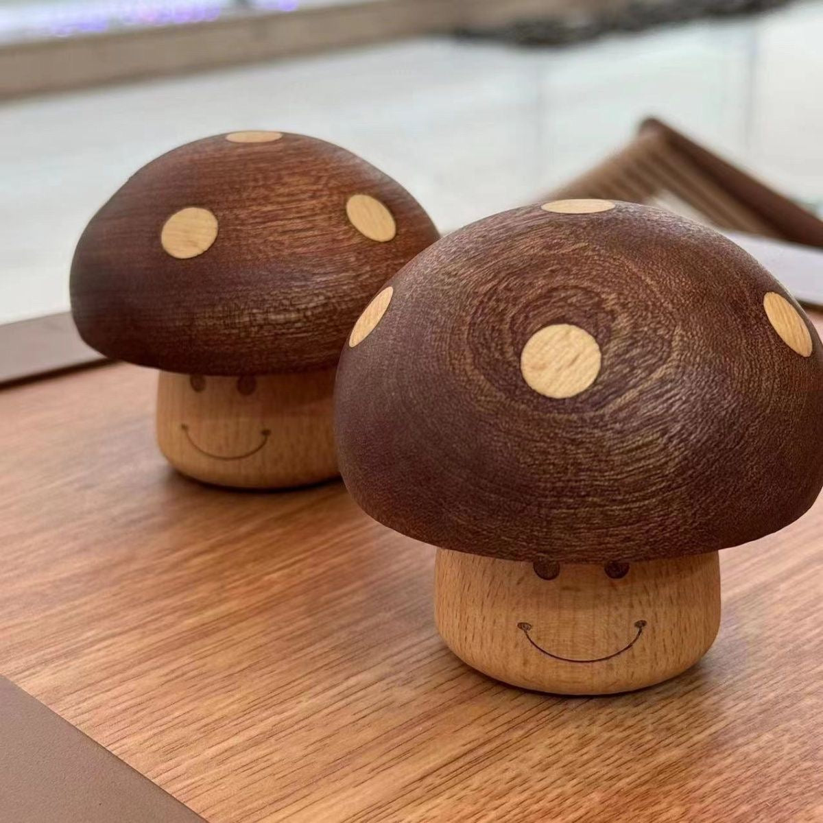 Music Box Cute Mini Mushroom Vintage Wood Carved Musical Gift for Birthday Valentine's Day Christmas Thanksgiving Day