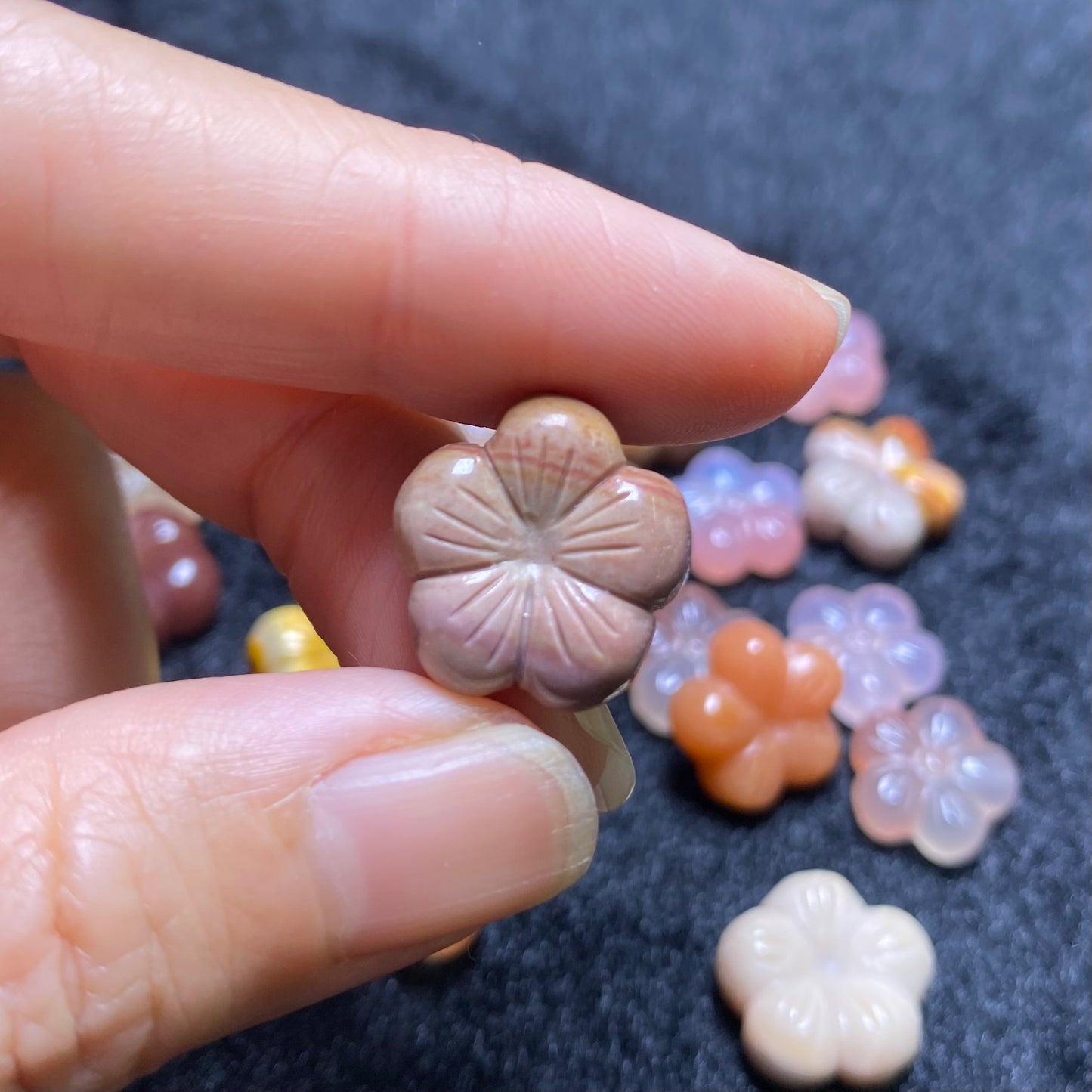 Natural agate flowers charms