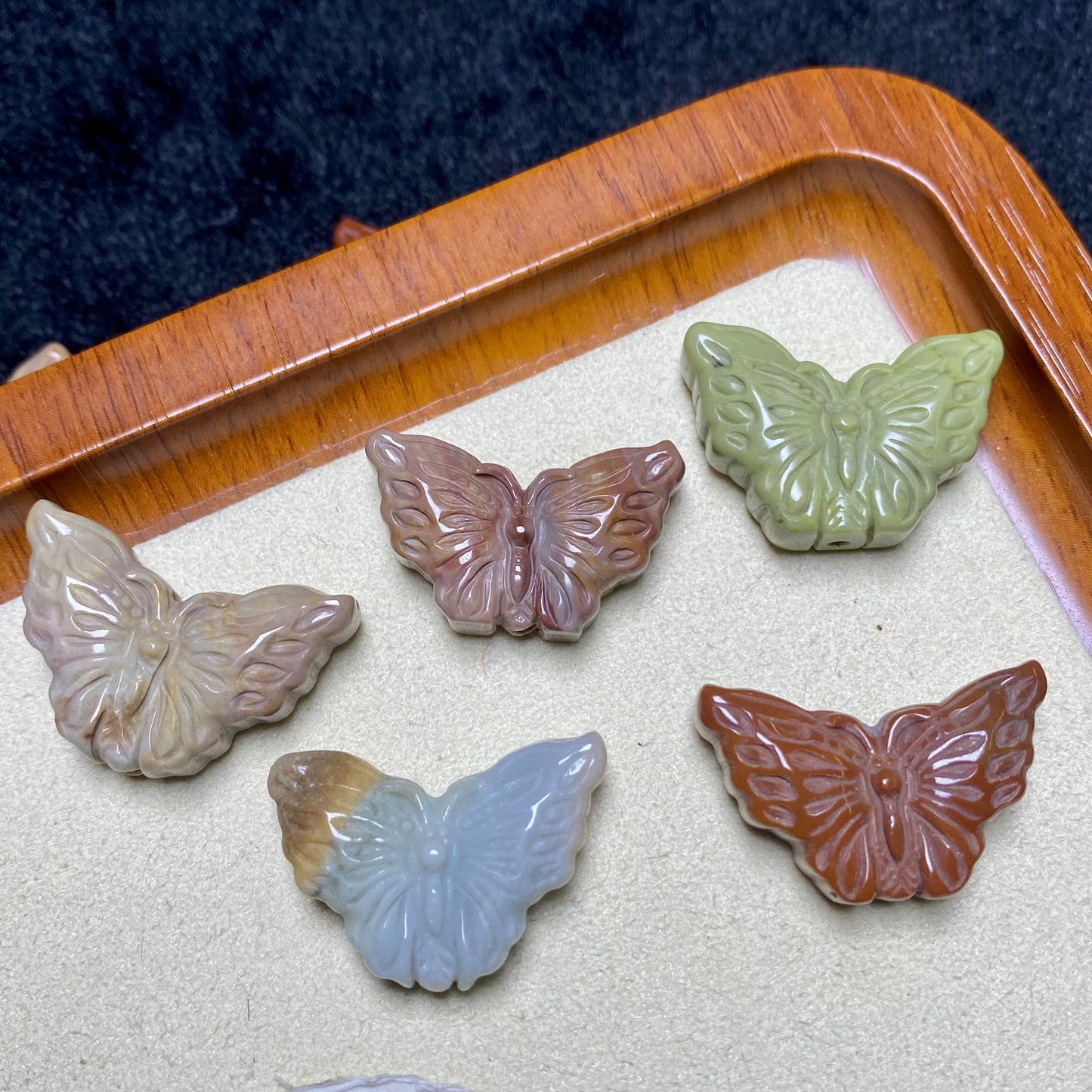Natural Agate Butterfly  carved charms