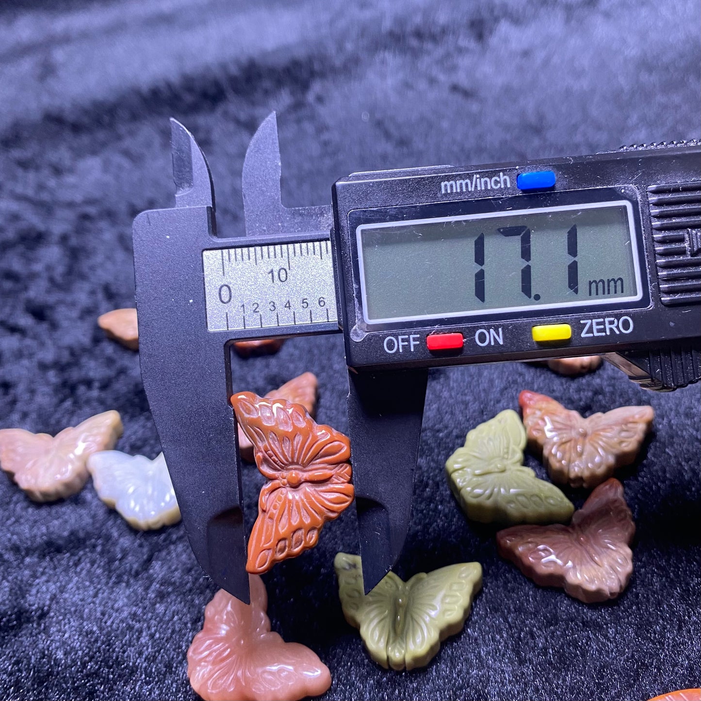 Natural Agate Butterfly  carved charms