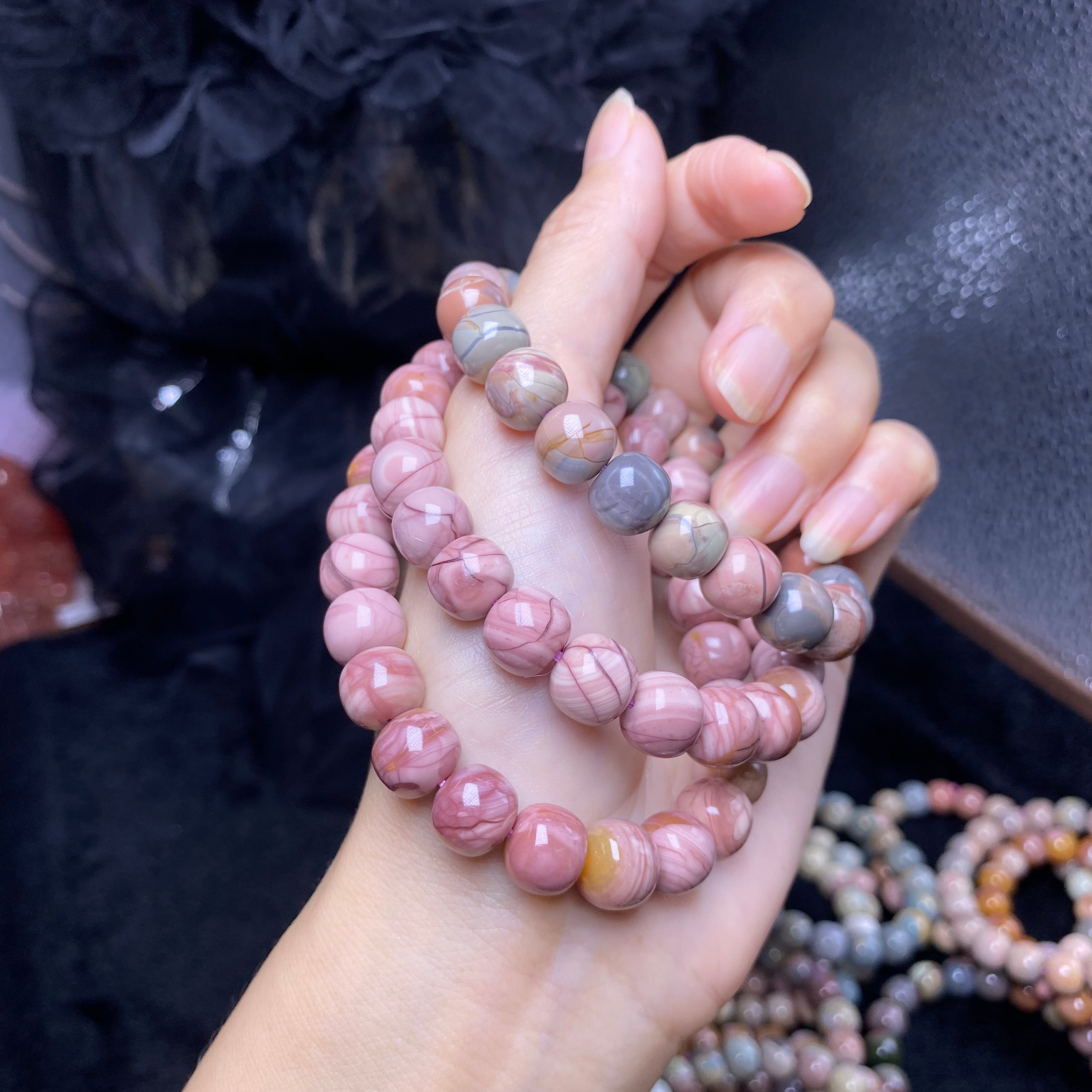 alashan agate apple shape beads bracelet  10mm+