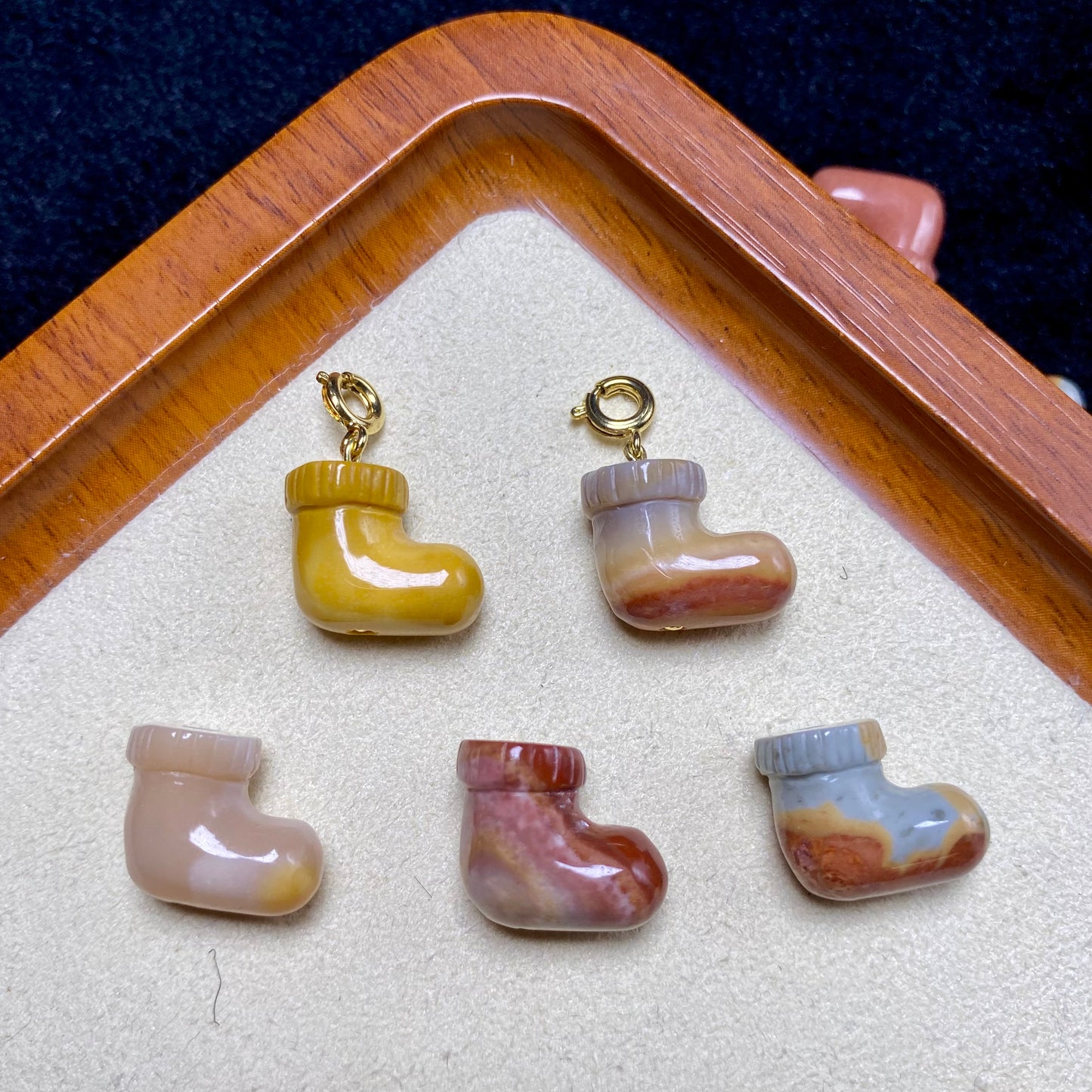 Natural Alashan Agate Christmas stocking carved charms