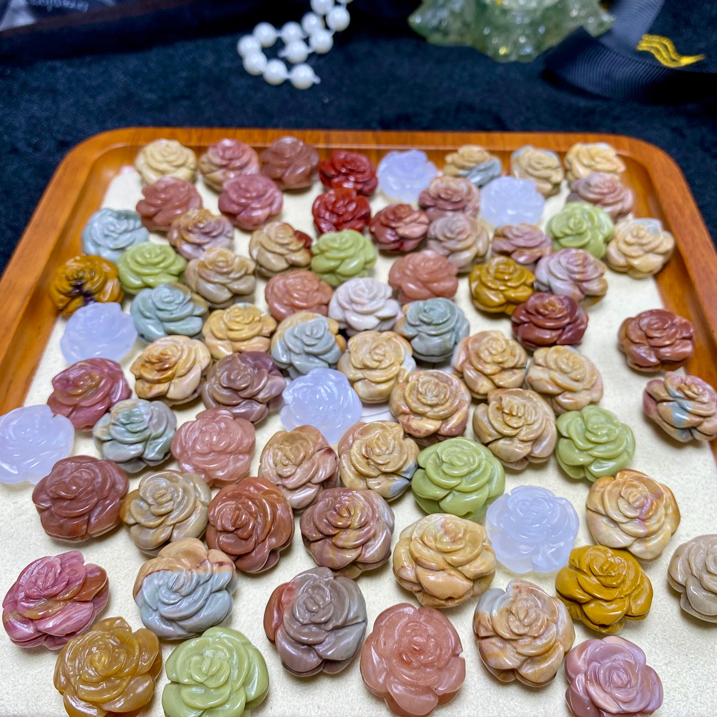 Natural Alashan agate double-sided flower carved charms